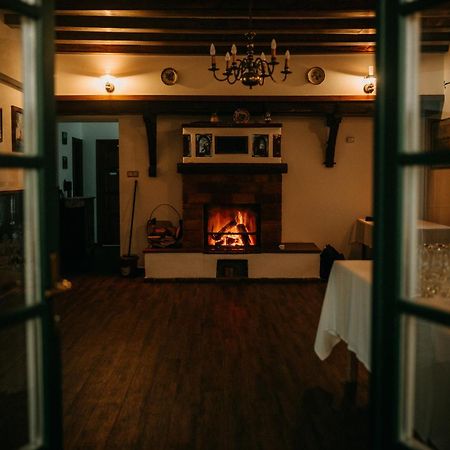Hubertus Fogado Bed & Breakfast Csesznek Luaran gambar
