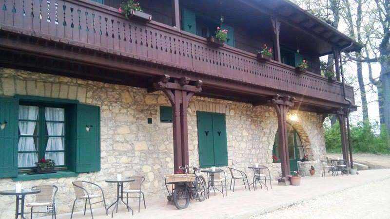 Hubertus Fogado Bed & Breakfast Csesznek Luaran gambar